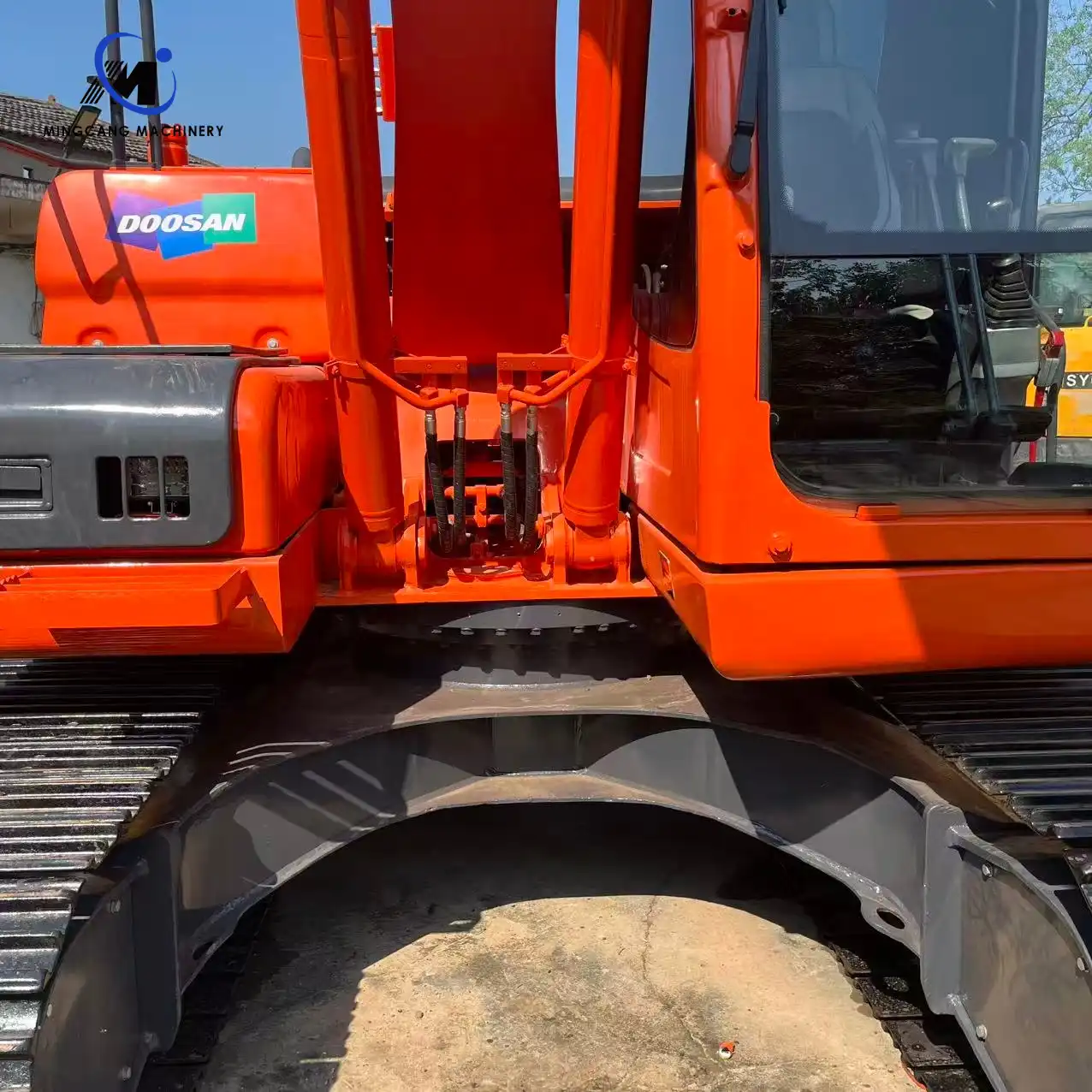 Hot Sale High Performance Used Doosan DX140 Crawler Excavator with Low Working Hour for Sale - Image 5