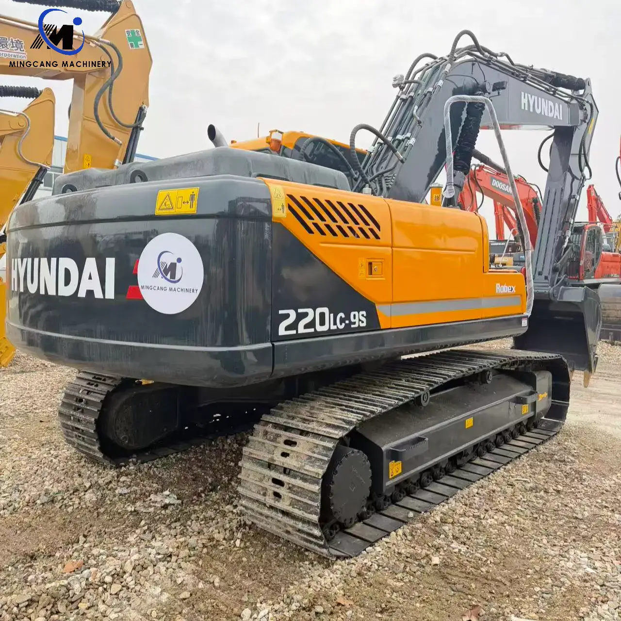 Used Hyundai 220LC-9S Excavator 22 ton Track excavator Low Price Korea Hyundai 220 For Sale - Image 3